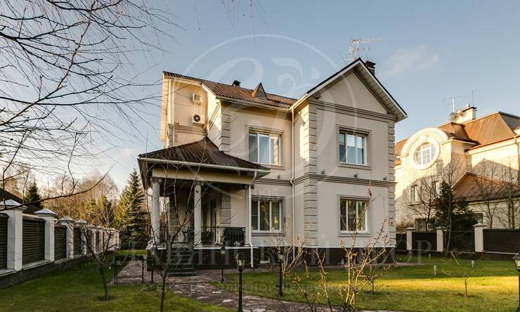 На продажу дом в поселке Романово-2