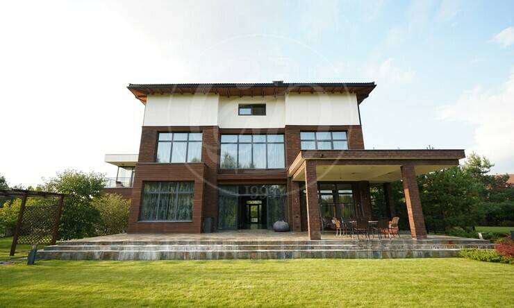 Лот-11104-378575 аренда дома Новорижское шоссе Бенилюкс