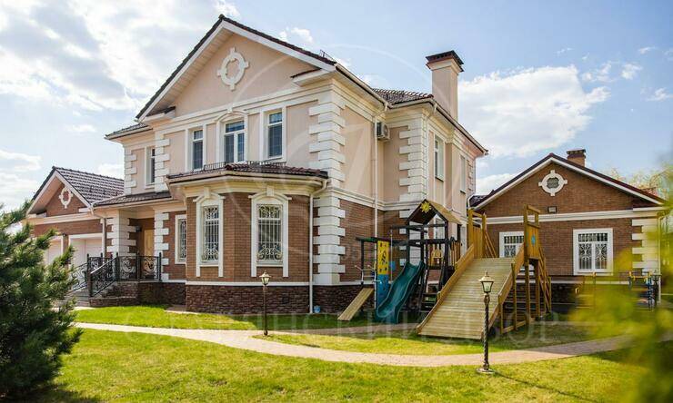 Лот-11604-383520 продажа дома Новорижское шоссе Монтевиль