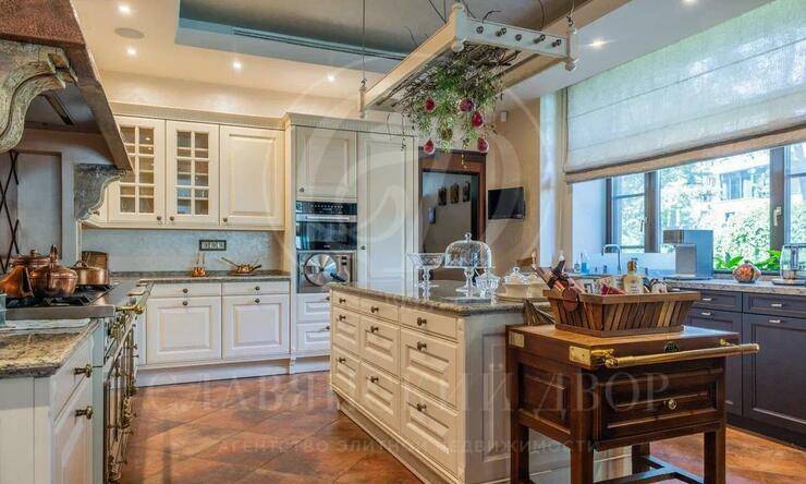 Лот-11686-389901 продажа дома Сколковское шоссе ФРМУ (КП Фонда развития Международного университета)