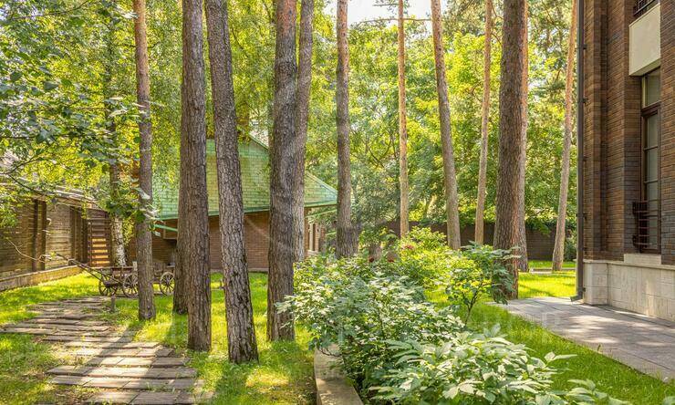 Лот-11686-389937 продажа дома Сколковское шоссе ФРМУ (КП Фонда развития Международного университета)