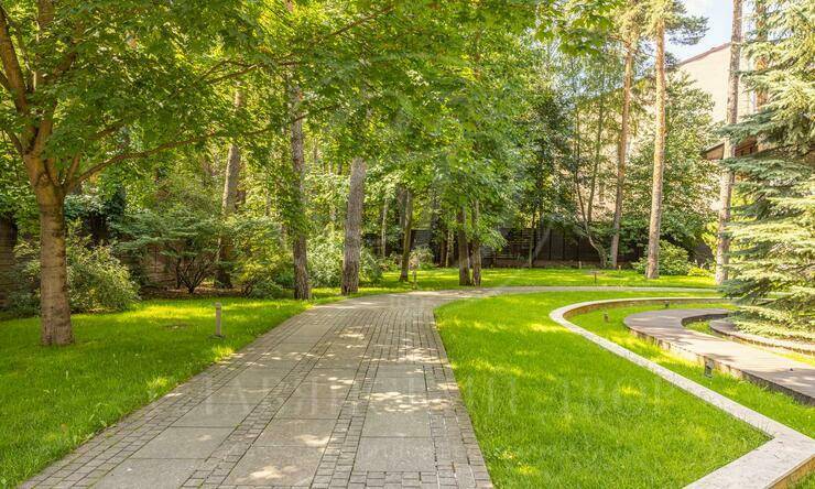 Лот-11686-389938 продажа дома Сколковское шоссе ФРМУ (КП Фонда развития Международного университета)