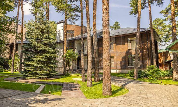 Лот-11686-389943 продажа дома Сколковское шоссе ФРМУ (КП Фонда развития Международного университета)