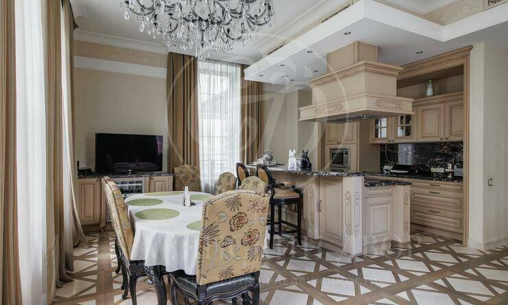 Лот-8356-397731 продажа дома Рублево-Успенское шоссе Жуковка 21 (XXI)