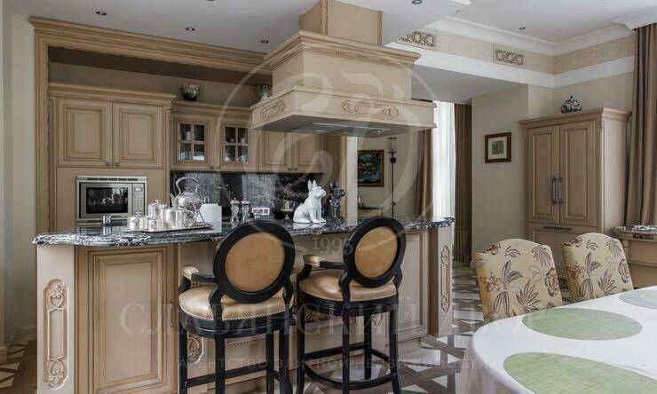 Лот-8356-397736 продажа дома Рублево-Успенское шоссе Жуковка 21 (XXI)