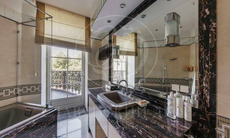 Лот-8356-397745 продажа дома Рублево-Успенское шоссе Жуковка 21 (XXI)