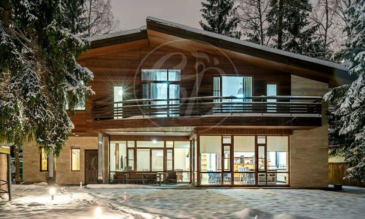 На продажу дом в поселке Липка