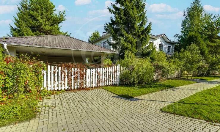 Лот-11902-410477 продажа дома Новорижское шоссе Бенилюкс