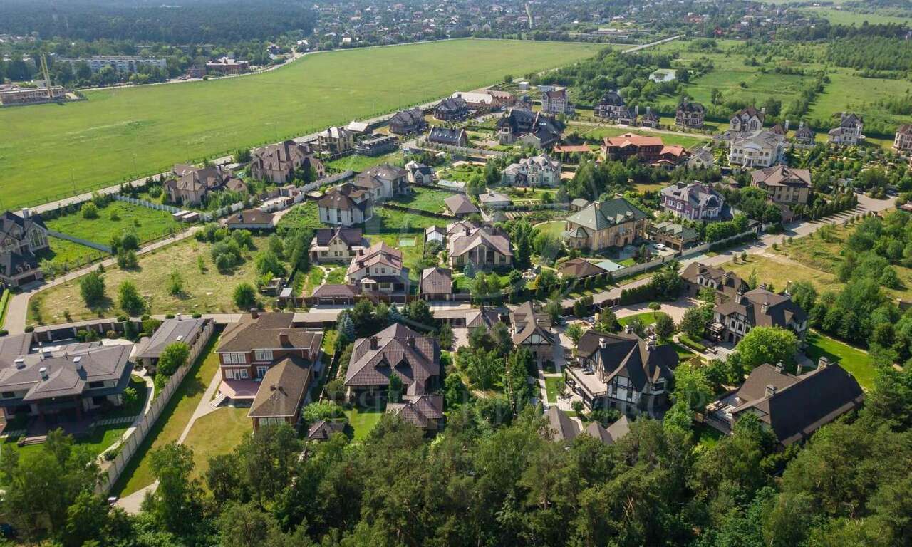 Продажа участка в поселке Знаменские просторы