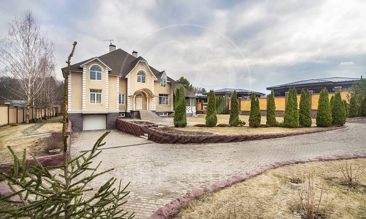 На продажу дом в поселке Сареево