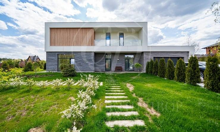 На продажу дом в поселке Зеленково