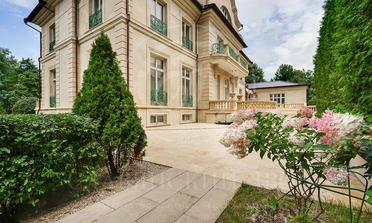 Лот-12000-415429 продажа дома Сколковское шоссе ФРМУ (КП Фонда развития Международного университета)