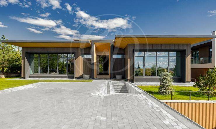 На продажу дом в поселке Ренессанс парк