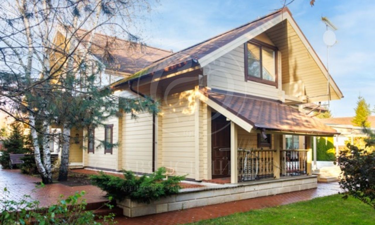 На продажу дом в поселке Горки-8