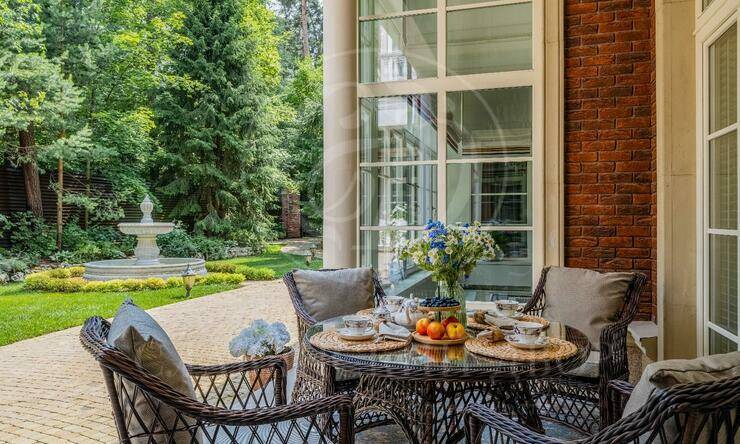 Лот-12239-433118 продажа дома Рублево-Успенское шоссе Жуковка  Академическая