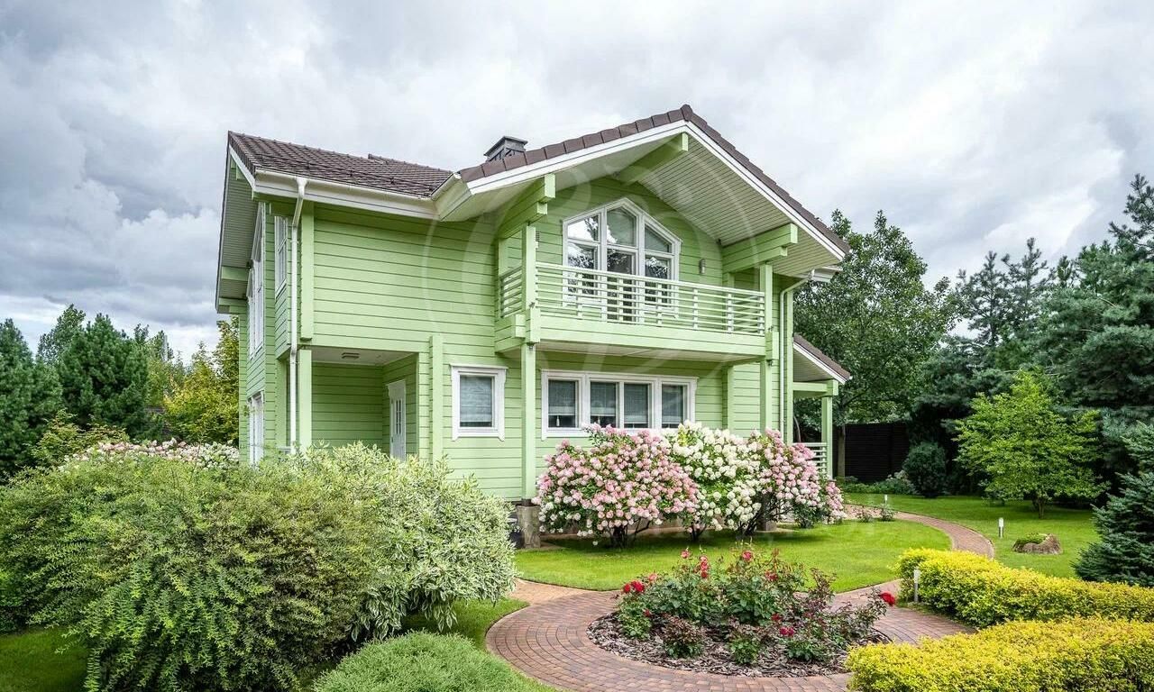 На продажу дом в поселке Жуковка Левая сторона