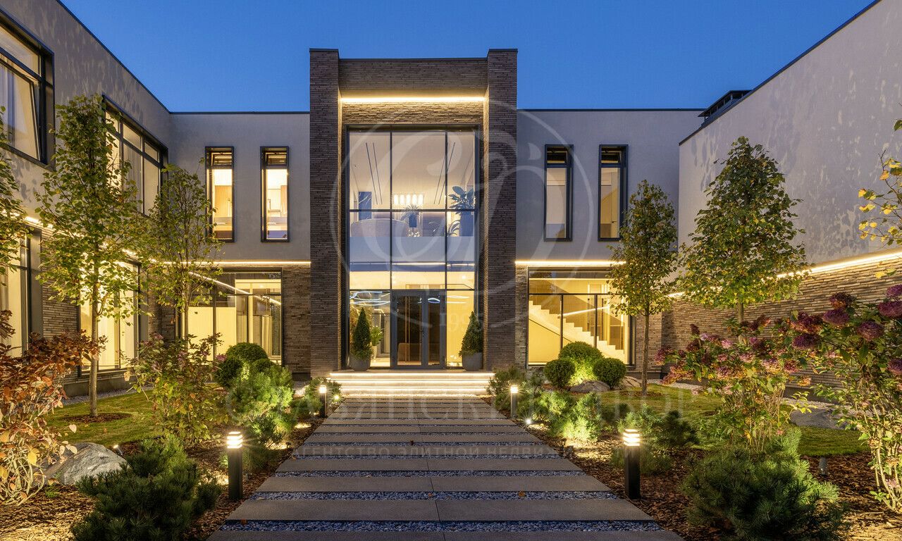 На продажу дом в поселке Ренессанс парк