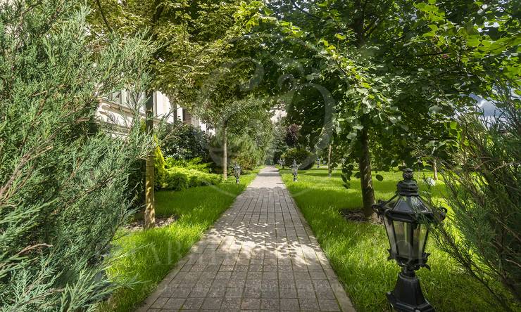 Лот-12157-435399 аренда дома Рублево-Успенское шоссе Шато Соверен (Chateau Souverain)