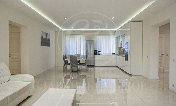 Лот-12139-436263 продажа дома Рублево-Успенское шоссе Подушкинское лесничество