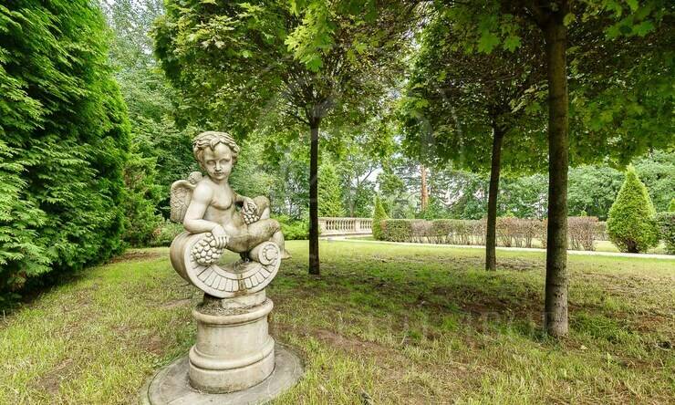 Лот-12000-438729 продажа дома Сколковское шоссе ФРМУ (КП Фонда развития Международного университета)