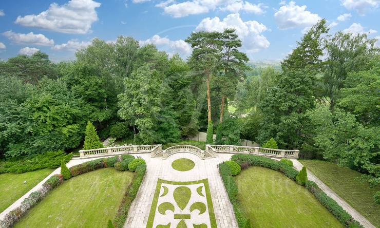 Лот-12000-438764 продажа дома Сколковское шоссе ФРМУ (КП Фонда развития Международного университета)