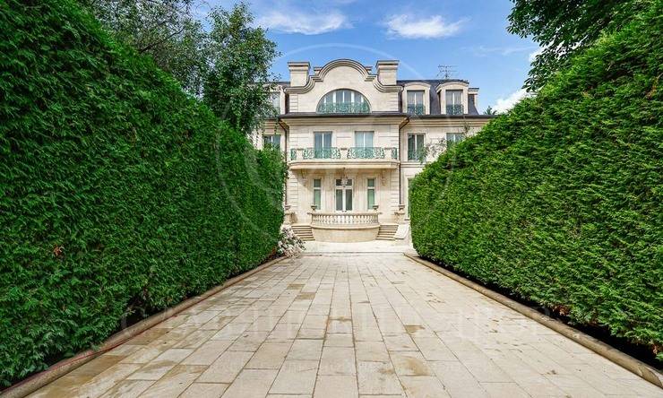 Лот-12000-438775 продажа дома Сколковское шоссе ФРМУ (КП Фонда развития Международного университета)