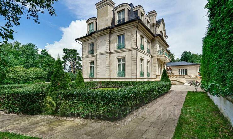 Лот-12000-438776 продажа дома Сколковское шоссе ФРМУ (КП Фонда развития Международного университета)