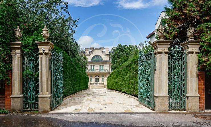 Лот-12000-438777 продажа дома Сколковское шоссе ФРМУ (КП Фонда развития Международного университета)