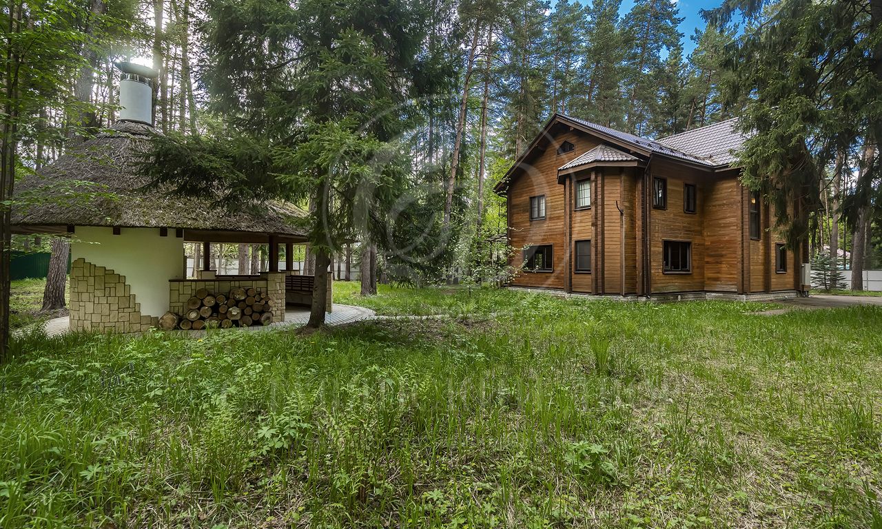 В аренду дом в поселке Успенские Дачи