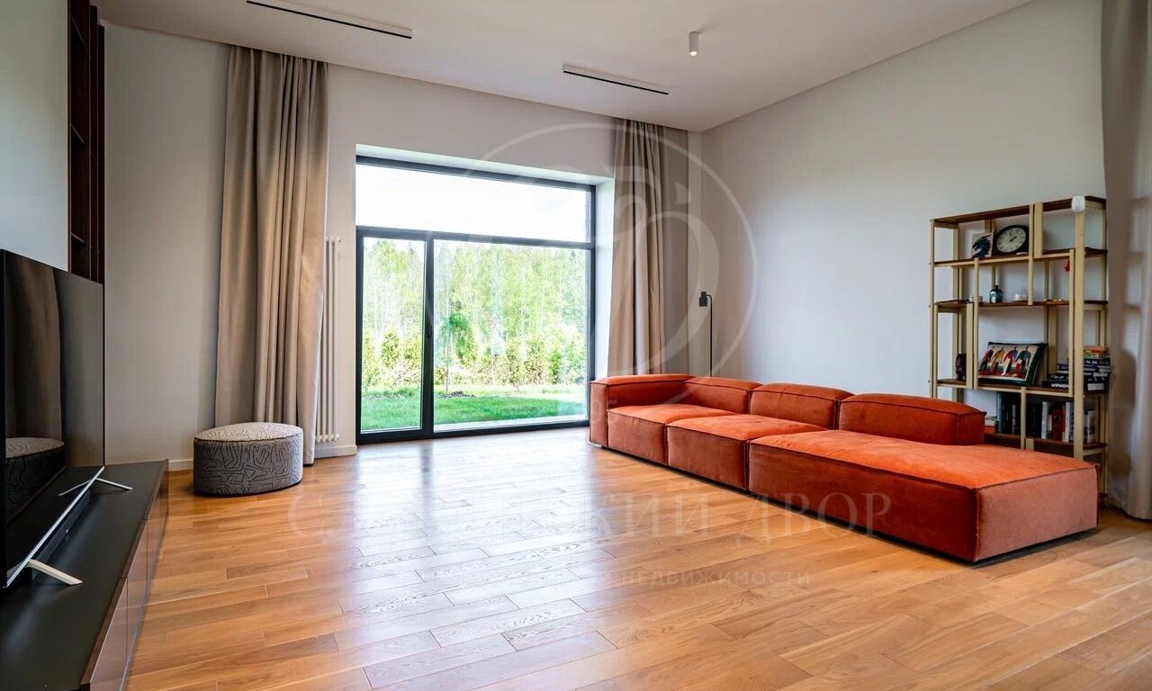 На продажу дом в поселке Зеленково