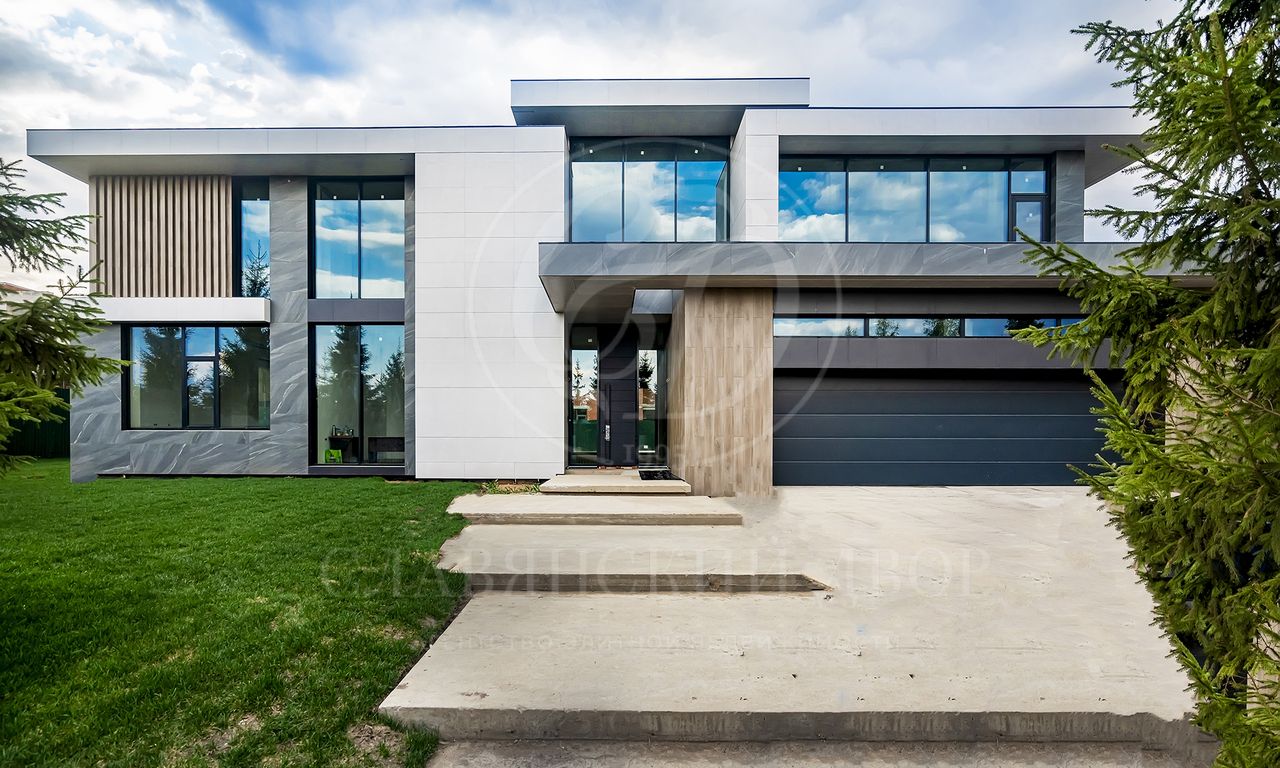 На продажу дом в поселке Агаларов Эстейт