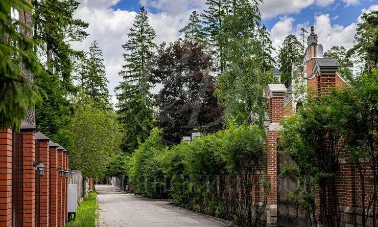 Лот-11942-439851 продажа дома Рублево-Успенское шоссе Жуковка-3