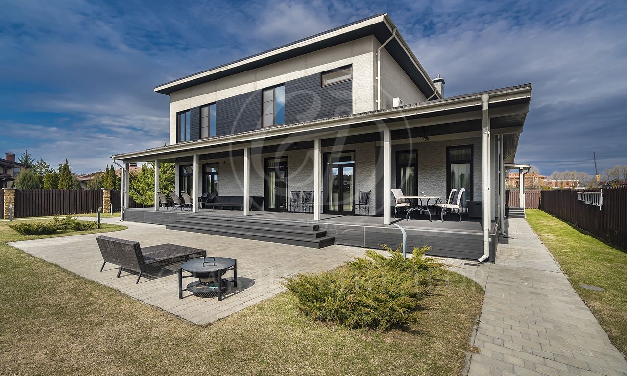 На продажу дом в поселке Павлово-2