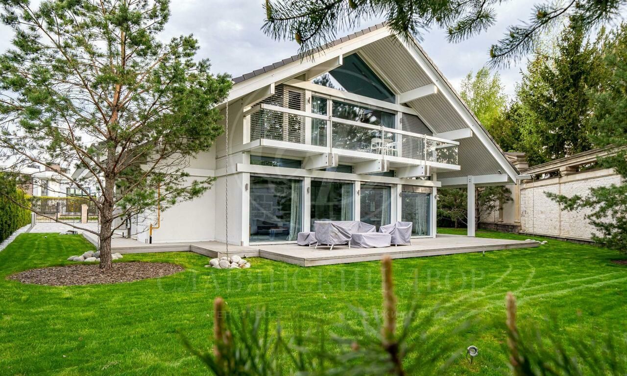 На продажу дом в поселке Ренессанс парк