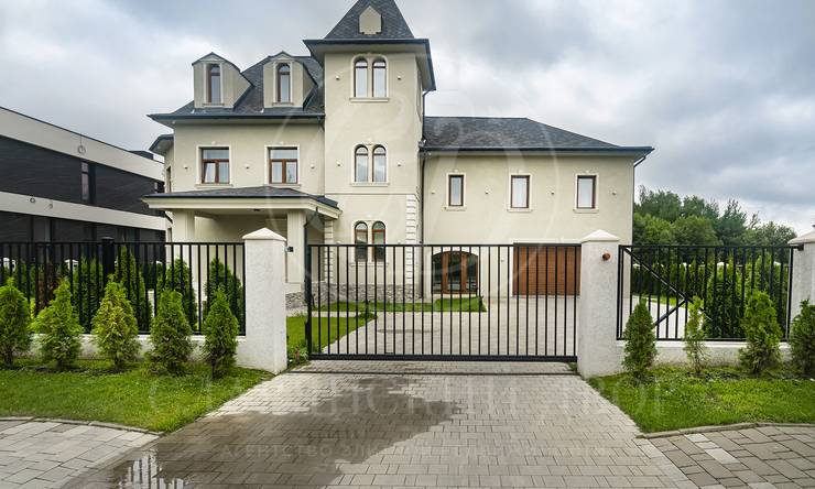 Лот-11812-442177 аренда дома Рублево-Успенское шоссе Шато Соверен (Chateau Souverain)