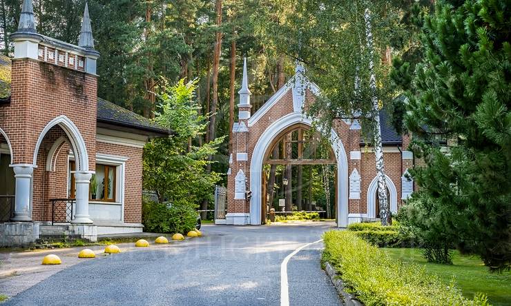 Лот-879-443216 аренда дома Рублево-Успенское шоссе Сады Майендорф (бывшая территория санатория Барвиха)