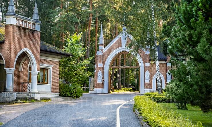 Лот-3295-443262 продажа дома Рублево-Успенское шоссе Сады Майендорф (бывшая территория санатория Барвиха)