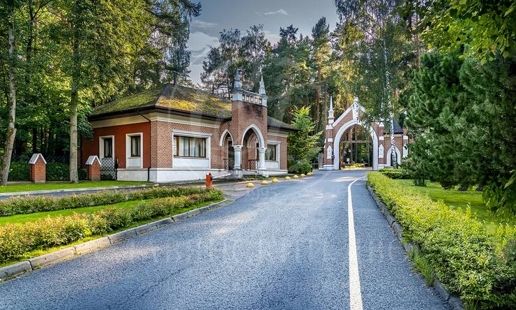 Лот-8272-443477 продажа дома Рублево-Успенское шоссе Сады Майендорф (бывшая территория санатория Барвиха)