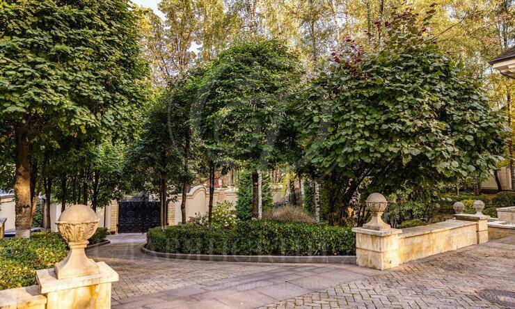 Лот-11411-448489 продажа дома Рублево-Успенское шоссе Жуковка Правая сторона