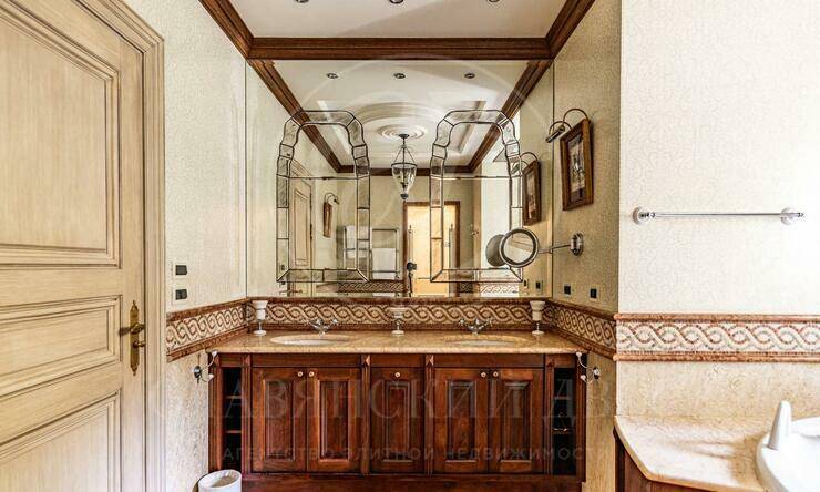 Лот-11411-448510 продажа дома Рублево-Успенское шоссе Жуковка Правая сторона