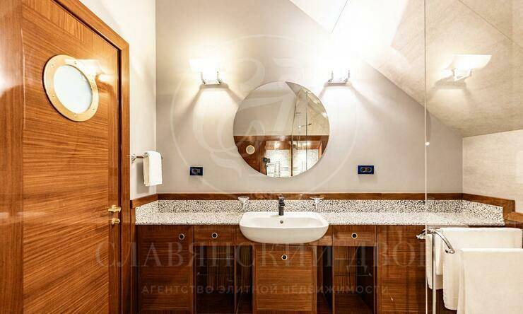 Лот-11411-448514 продажа дома Рублево-Успенское шоссе Жуковка Правая сторона