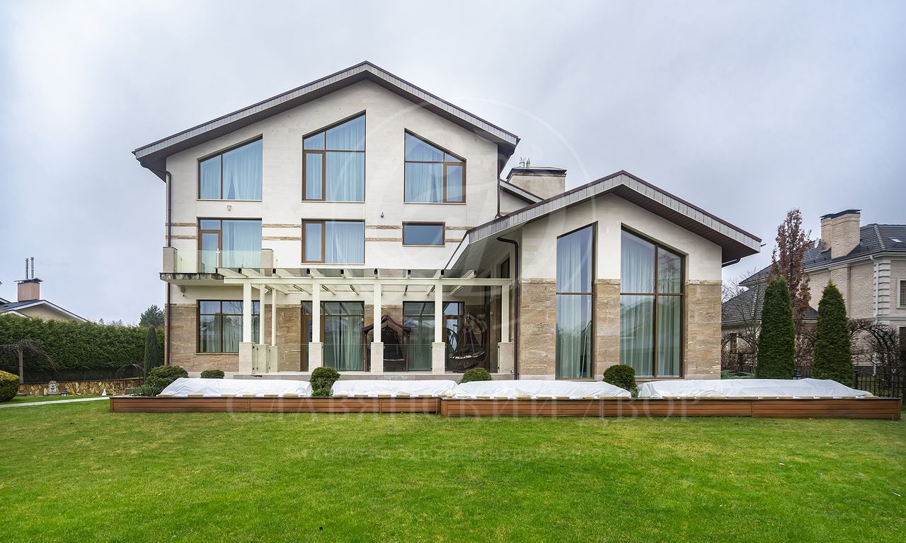 В аренду дом в поселке Гринфилд