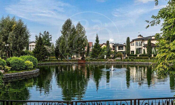 Лот-12445-457139 продажа дома Новорижское шоссе Монтевиль