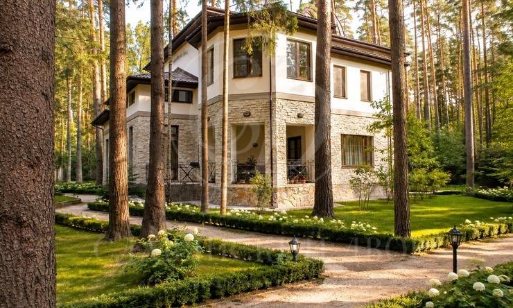 Лот-879-470425 аренда дома Рублево-Успенское шоссе Сады Майендорф (бывшая территория санатория Барвиха)