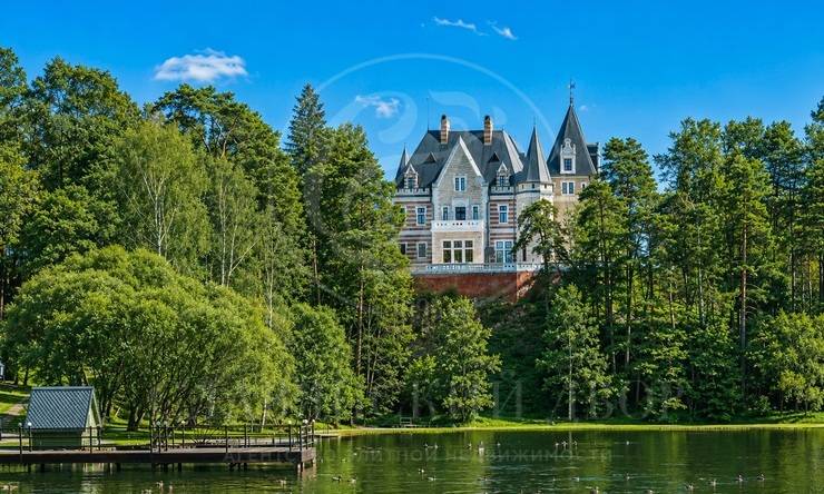 Лот-8272-470913 продажа дома Рублево-Успенское шоссе Сады Майендорф (бывшая территория санатория Барвиха)