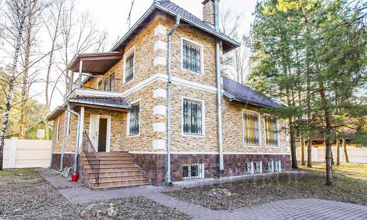 На продажу дом в поселке Раздоры