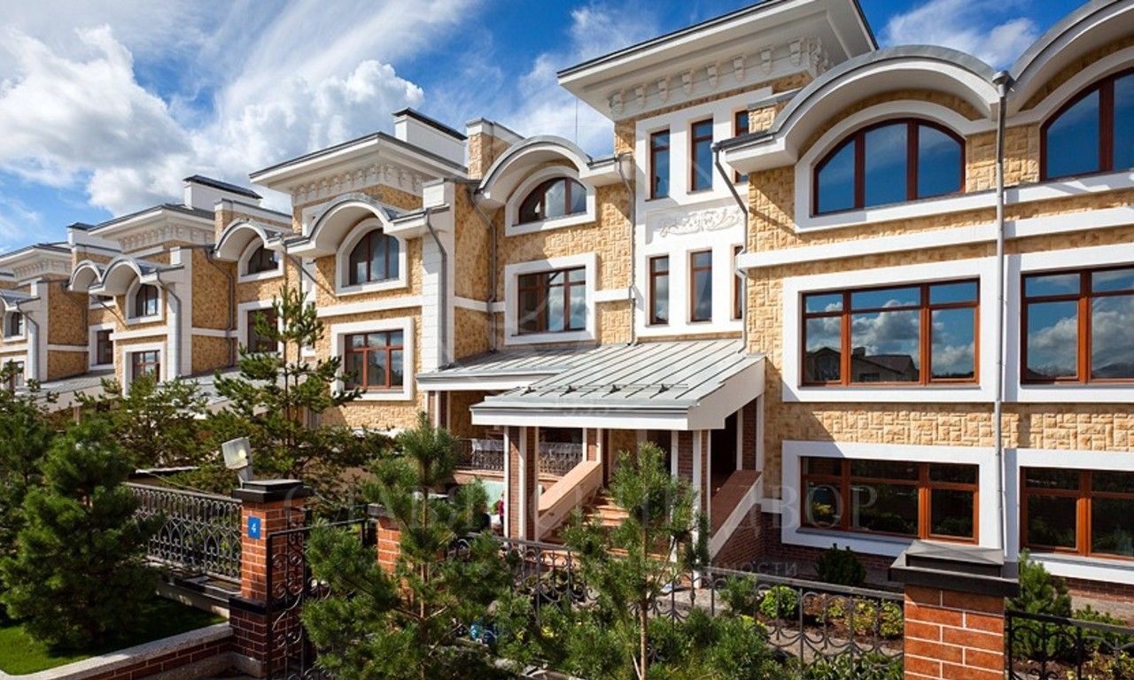 Азарово — поселок с богатой инфраструктурой