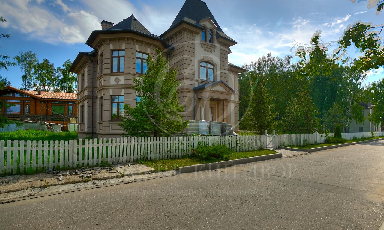 На продажу дом в поселке Полесье