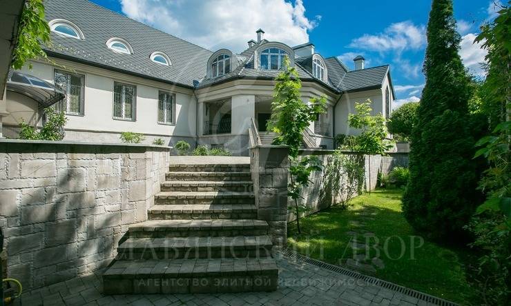В аренду дом в поселке Рождествено